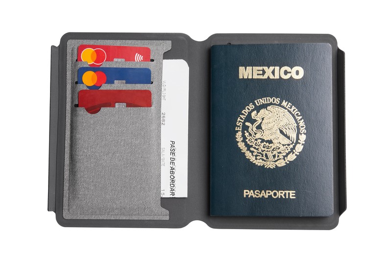 PORTA PASAPORTE GIRIS GRIS - Imagen 3
